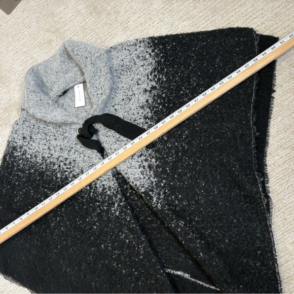 Ann Taylor Shawl Collar Tie Front Warm Blanket Poncho Speckled Black & Grey - Picture 8 of 11